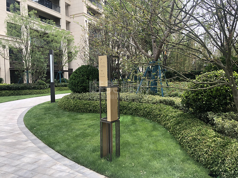 小區(qū)多功能指示標(biāo)識牌